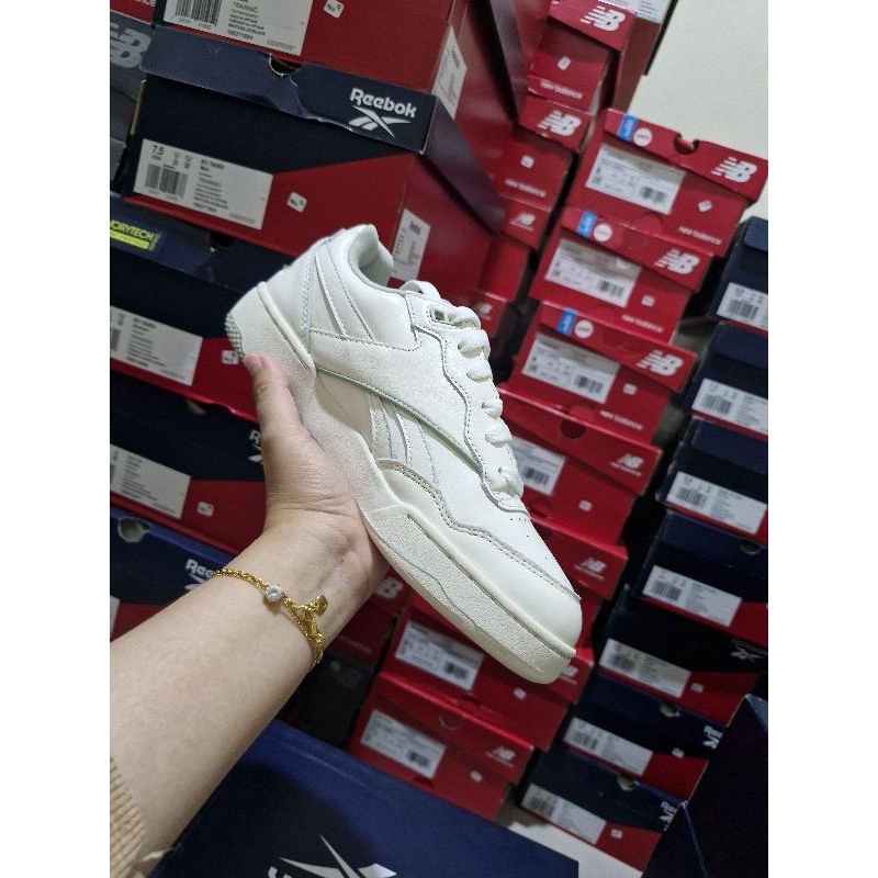 SEPATU REEBOK BB 4000 II, Ukuran 37 & 38