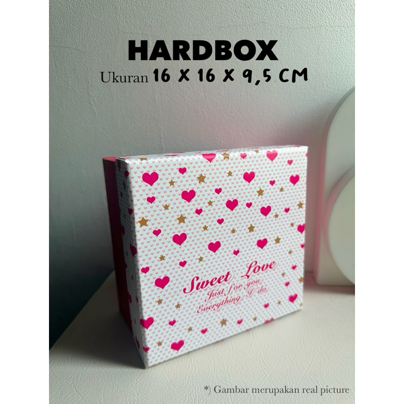

(READY ✨) HARDBOX Uk. 16 x 16 x 9,5 cm / Kotak Gift Box / Kotak Kado / Kotak Hadiah Motif Tebal / Kotak Penyimpanan Aksesoris