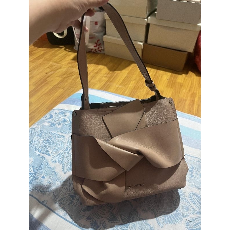 preloved tas hush puppies