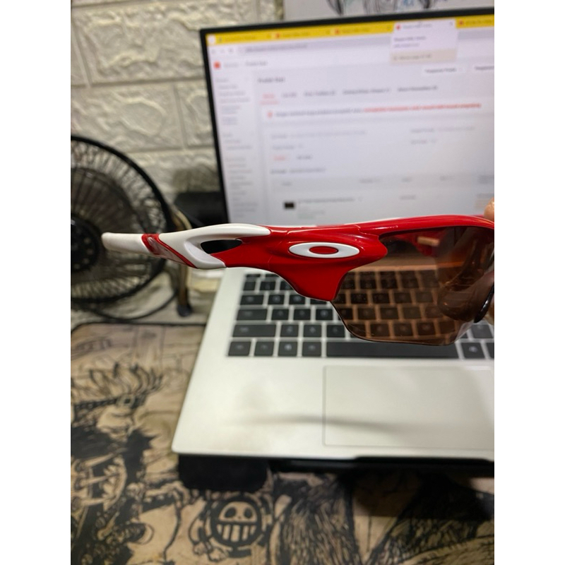Kacamata Running Lari OAKLEY Original Merah Putih Bekas/Scond