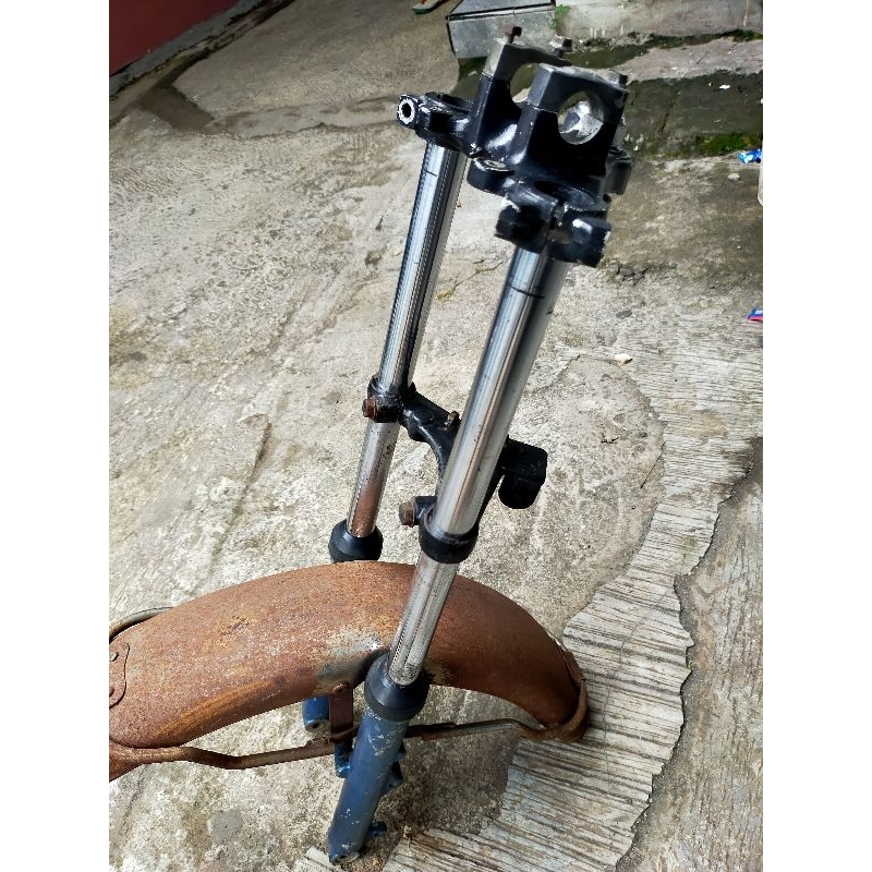 Tanpa T Tanpa Slebor Depan SOK Skok Shock Breaker Shockbreaker Depan Honda GL 100 Original Bekas Cop