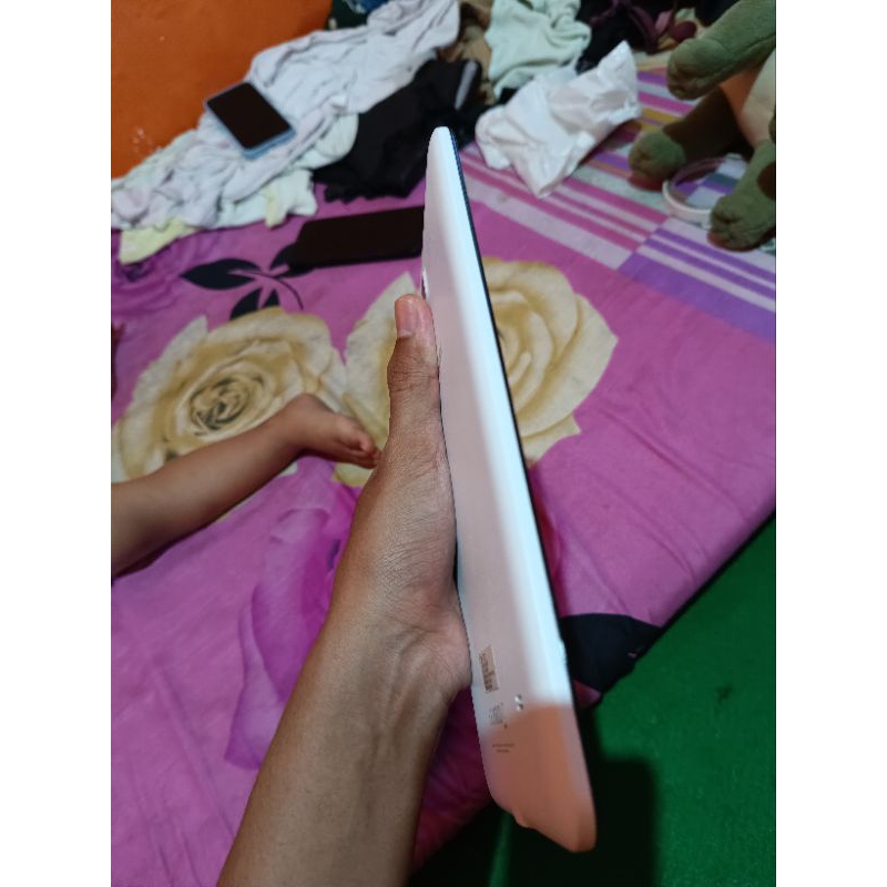 samsung galaxy tab 4 SM T-331