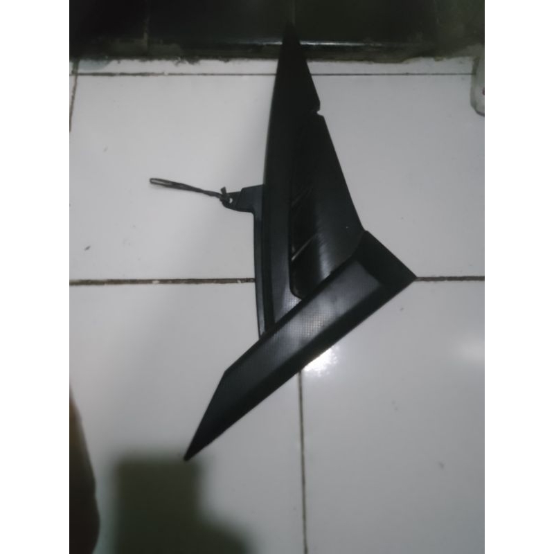 cover aki tutup BOK aki samping Yamaha Vixion kanan original copotan motor
