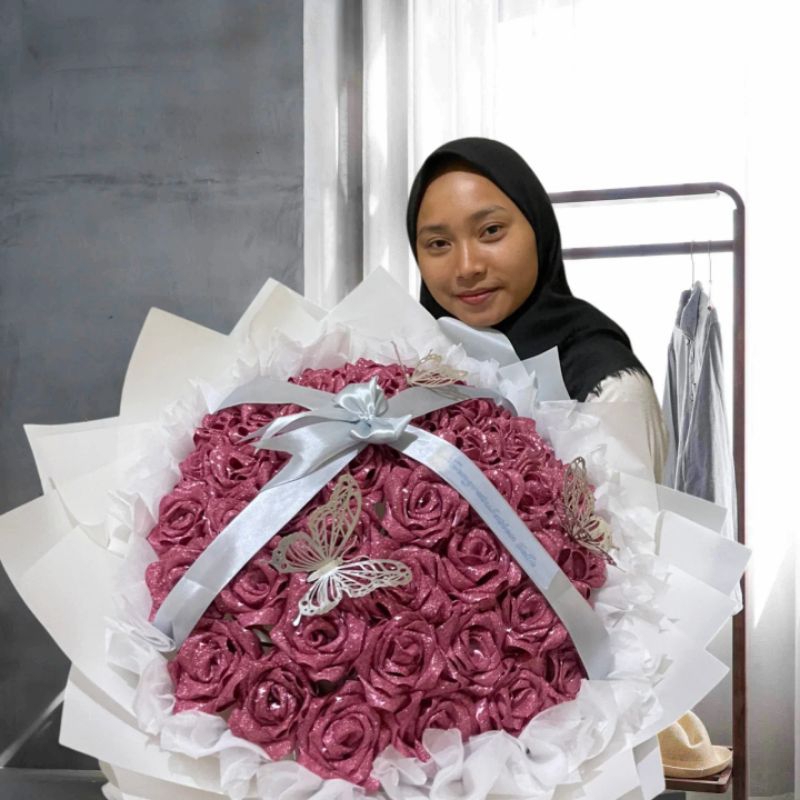 

Bucket Pita Satin 50 Tangkai | Bucket Valentine | Bucket Wisuda | Bucket Ulang Tahun