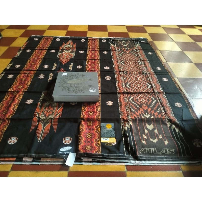 sarung atlas silver 980