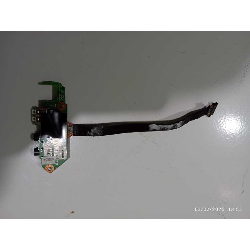 JUAL SPAREPART Board USB Axioo E4121