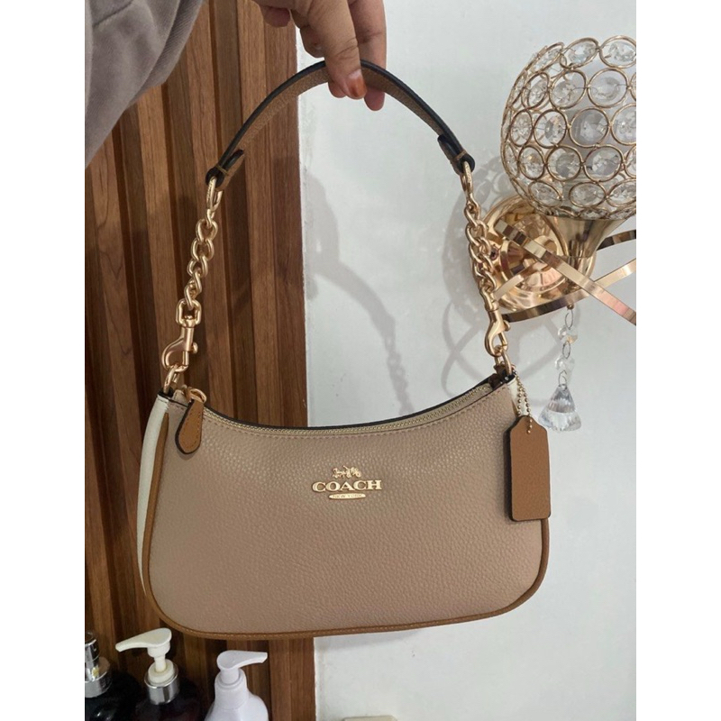 Coach Tas Selempang Wanita