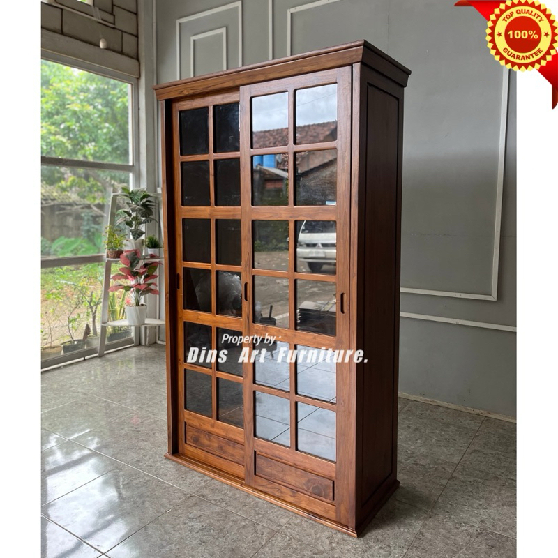 Lemari Kaca Pajangan - Lemari Minimalis Pintu Kaca