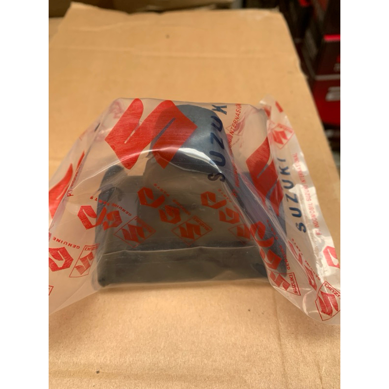 KARET STOPPER BANTINGAN BELAKANG MOBIL SUZUKI CARRY 1.0