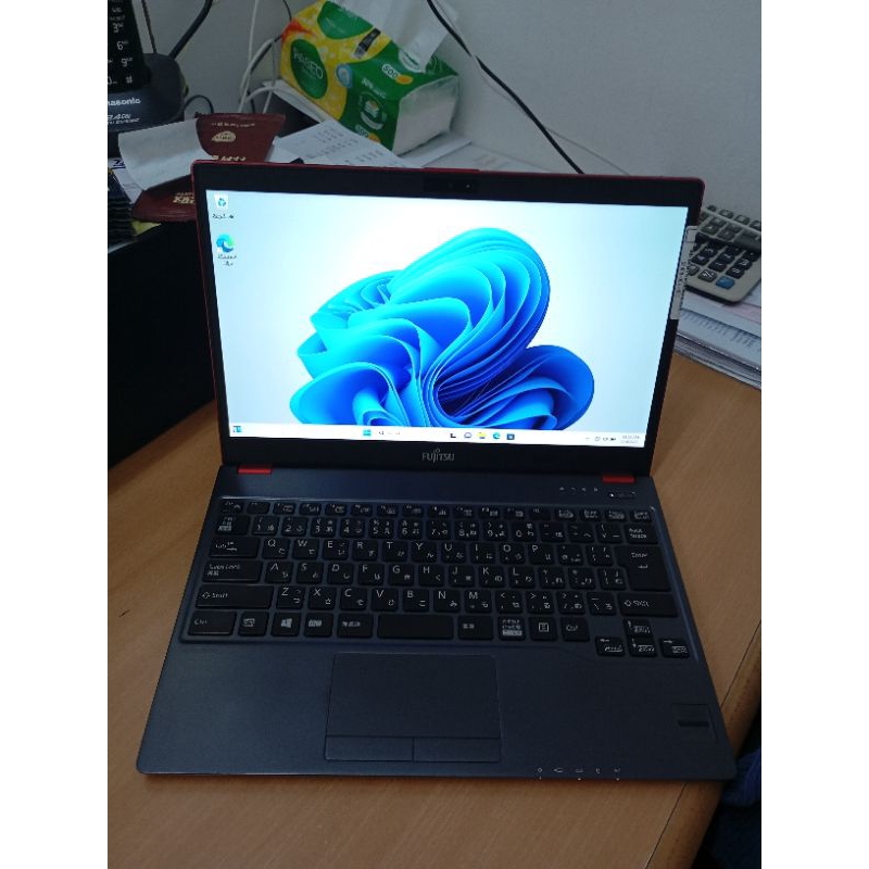 fujitsu Lifebook U938 i5 gen 7 || ram 8gb || ssd 256gb