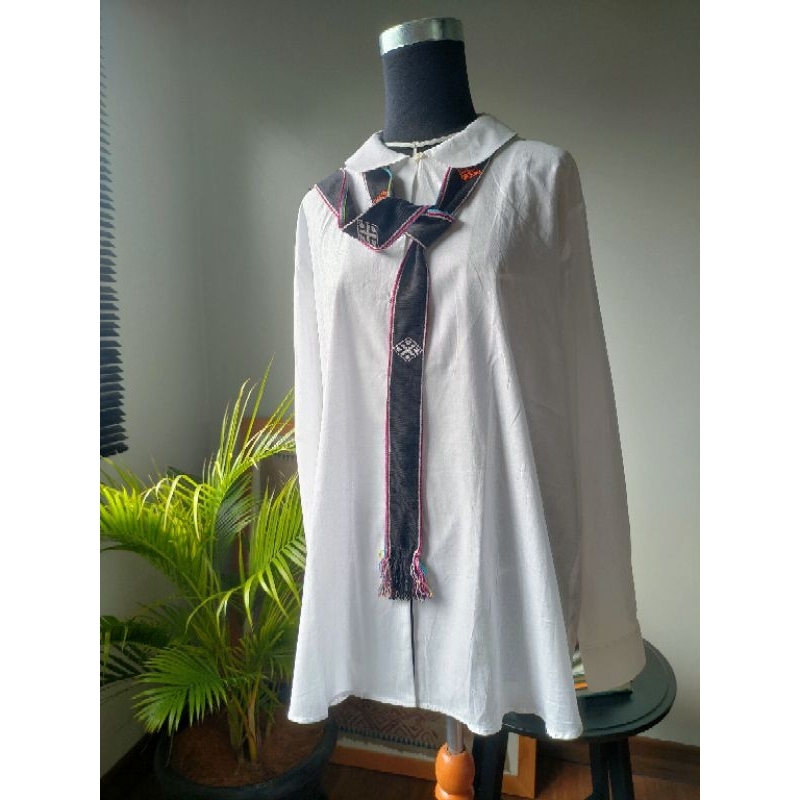 Kemeja/Atasan Katun Putih Polos Kombinasi Tenun Ikat NTT
