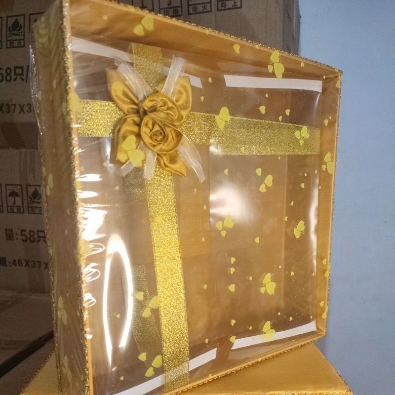KOTAK HANTARAN SESERAHAN TEMPAT KUE 30*30 GOLD / WARNA EMAS