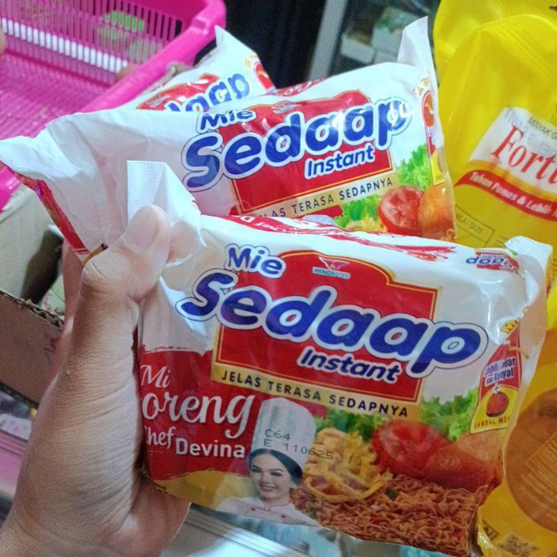 

mi sedaap goreng chef devina