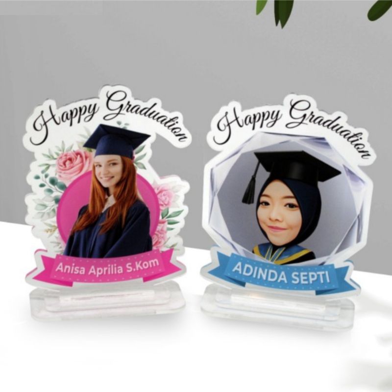 Vandel akrilik Wisuda