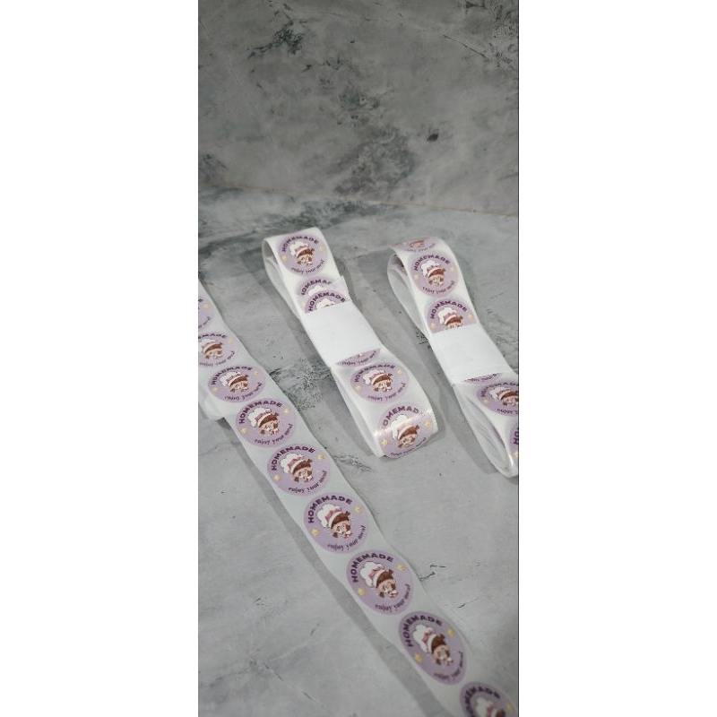 

(100lbr)stikerselamatmenikmati/terimakasih/2,5cm