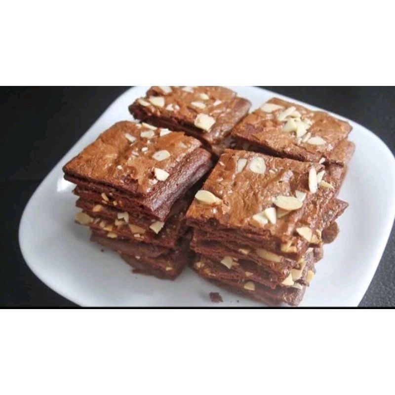 

BROWNIES CRISPY ALL VARIAN TOPING