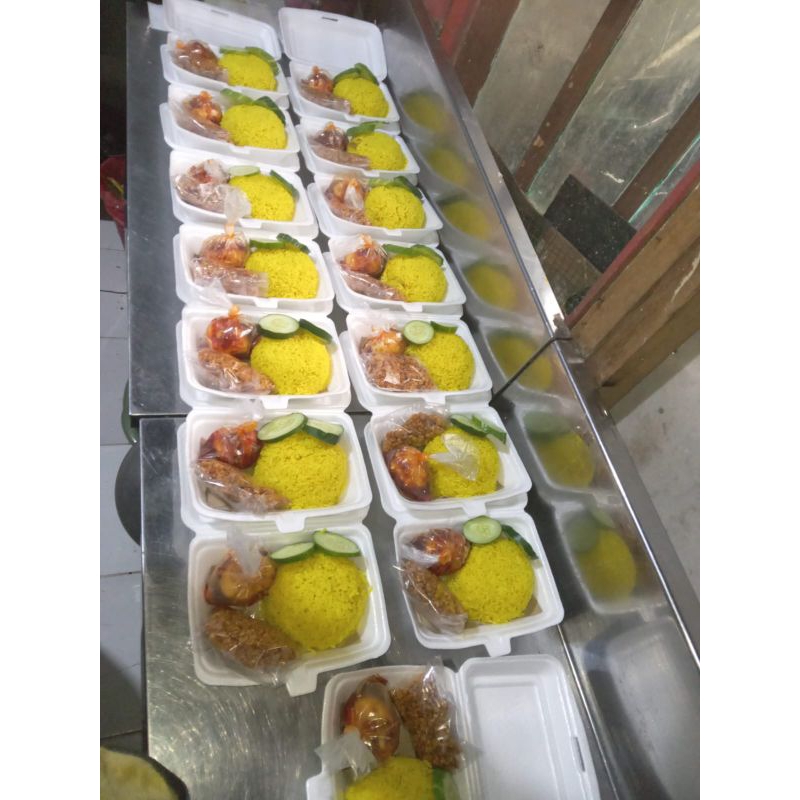 

paket nasi kuning