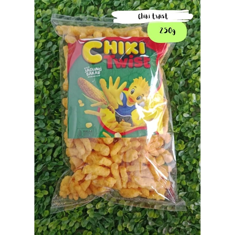 

SNACK ENACK - CHIKI TWIST 250GR cemilan murah jajan enak