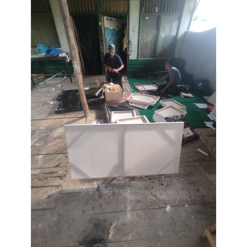 

Kanvaslukis Ukuran 50x100Cm