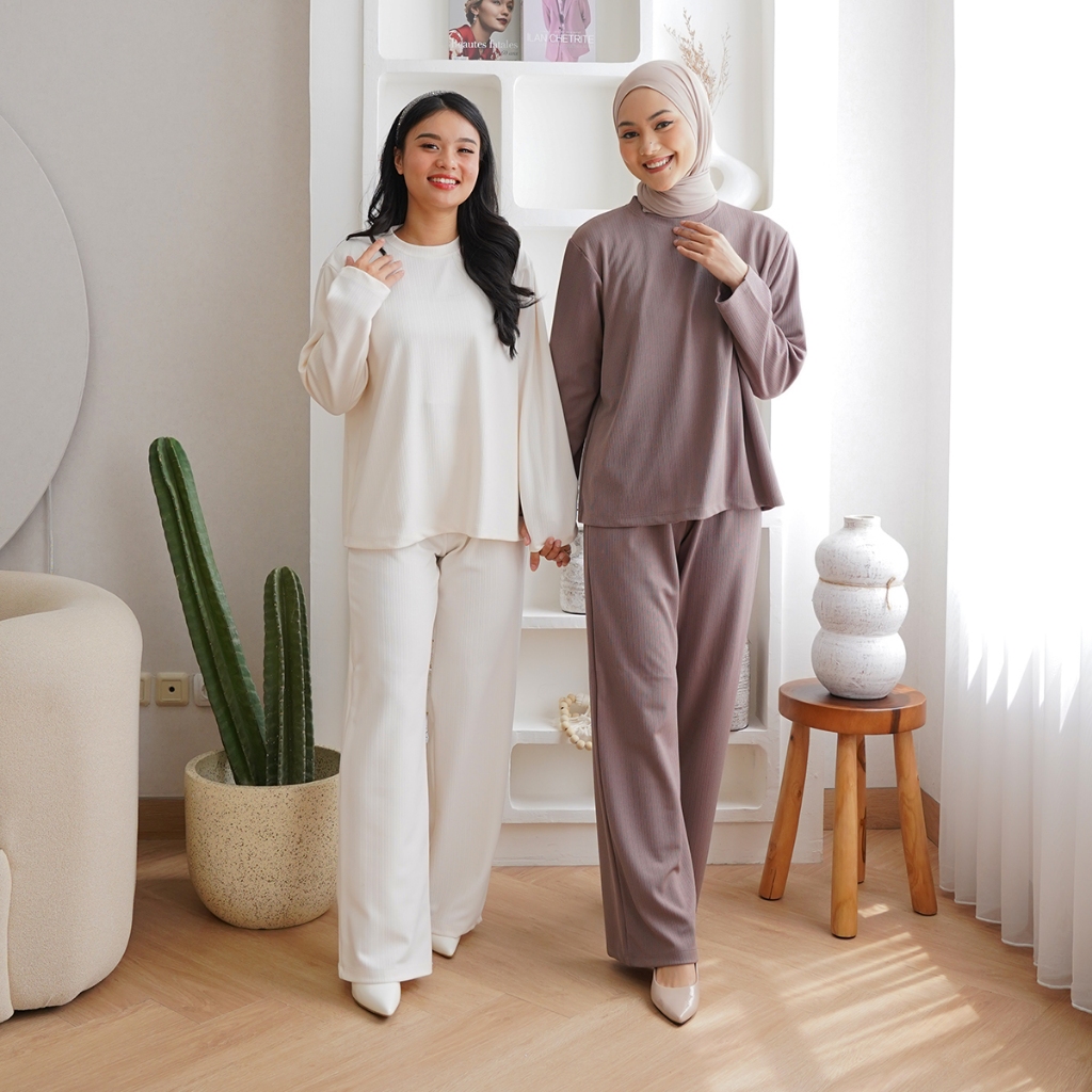 LUXEE Lulu One Set Hijab Muslimah / Setelan Plisket Wanita ( Tunic + Celana Lengan Panjang )