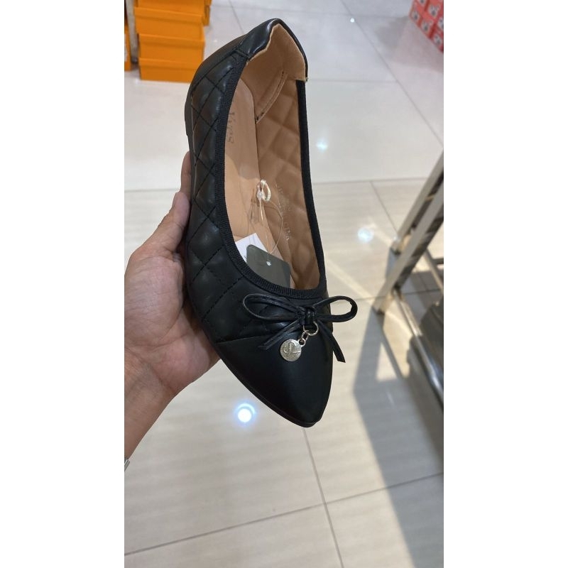 ST.YVES flat shoes wanita