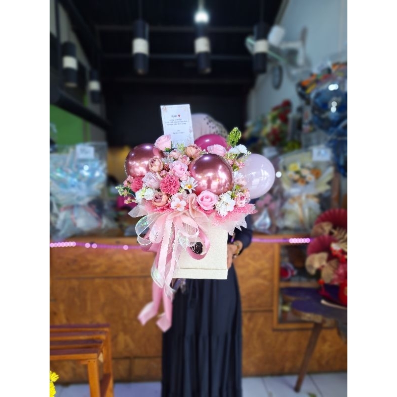 Hampers bunga balon/buket balon/buket semarang