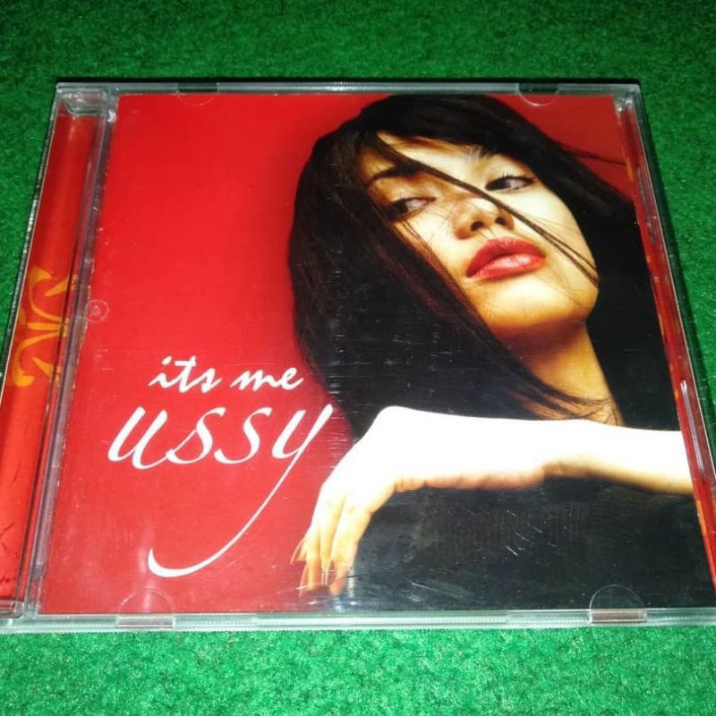 CD Ussy - Its Me ... Ussy Sulistiawaty
