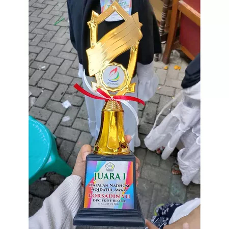 Piala Duplikat Emas