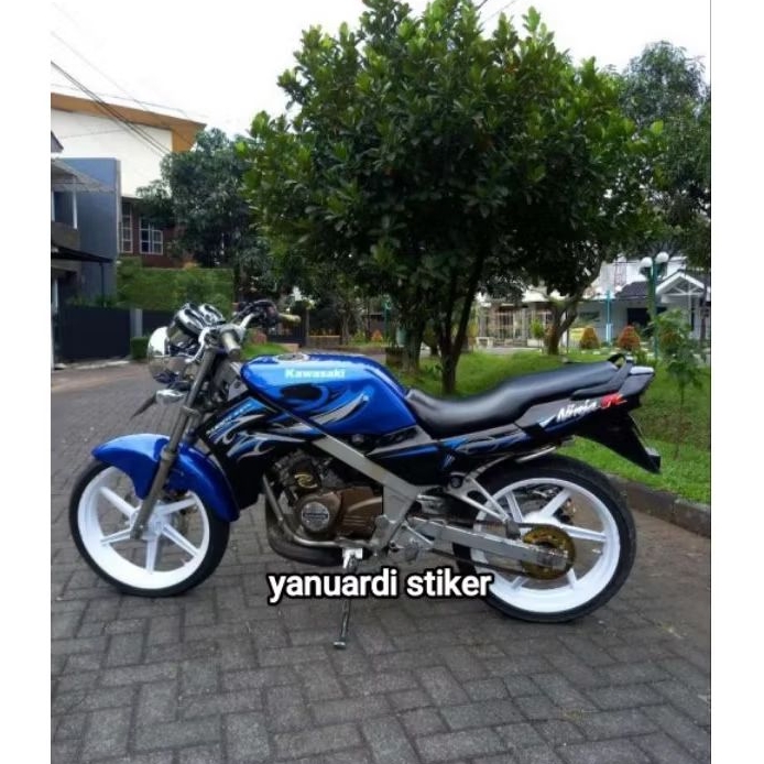STRIPING STIKER NINJA R TAHUN 2012 STIKER NINJA R 2012