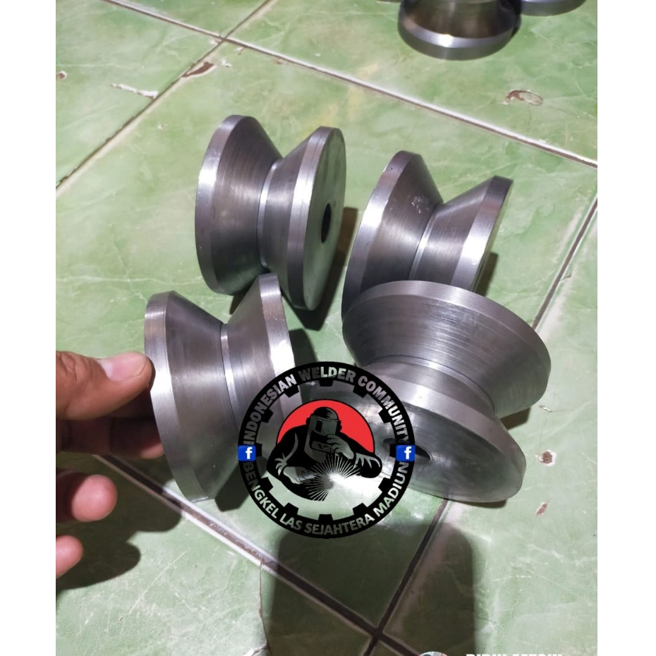 Sparepart Roll Bubut Kayu ( Dowel ) Bahan As Besi Ungkul yg di Bubut