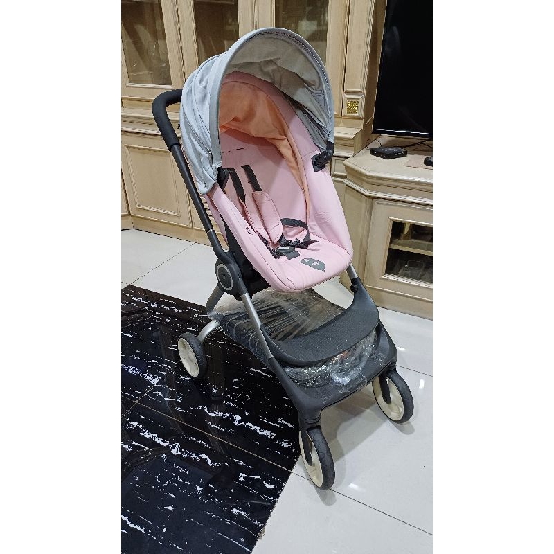 Stroller STOKKE SCOOT V1 PINK ( RARE ) PRELOVED