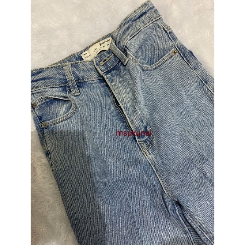 (PRELOVED) High Waist Mom Jeans Stradivarius
