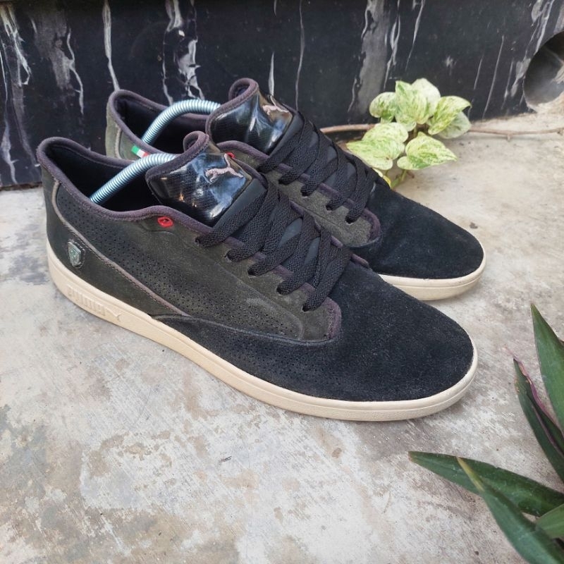 sepatu sneakers second merk puma Ferrari size 45(29,5cm)
