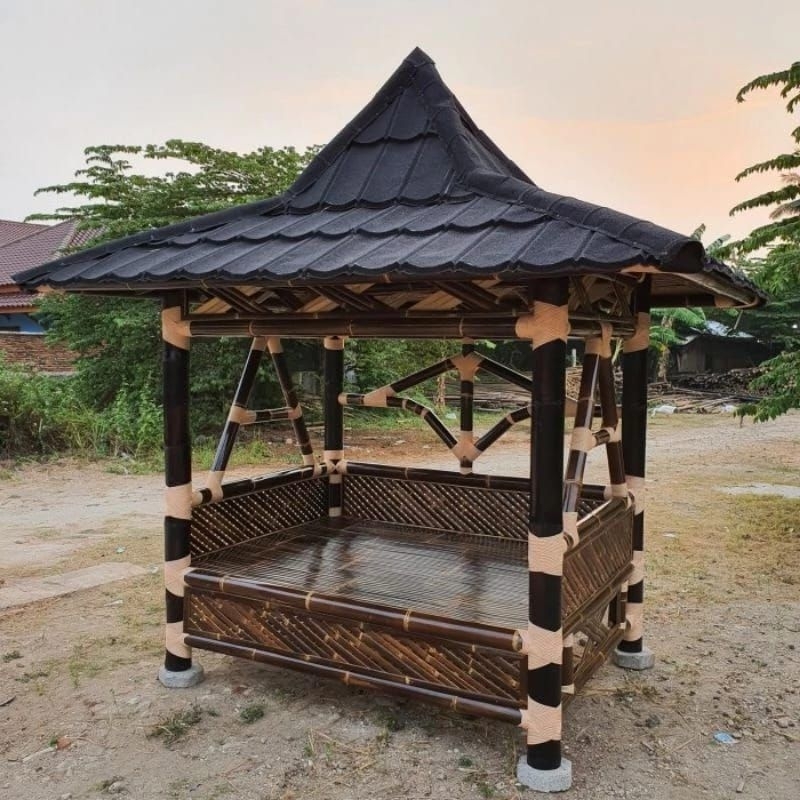 Saung Bambu | Gazebo Bambu Ukuran 2x2 m