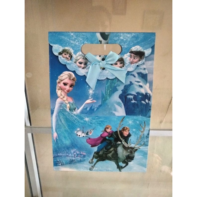 

Paperbag Frozen