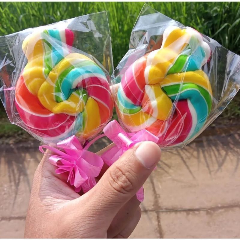 

PERMEN LOLIPOP RAINBOW JUMBO KARAKTER/ BENTUK IKAN/ANGRY BIRD/BUNGA