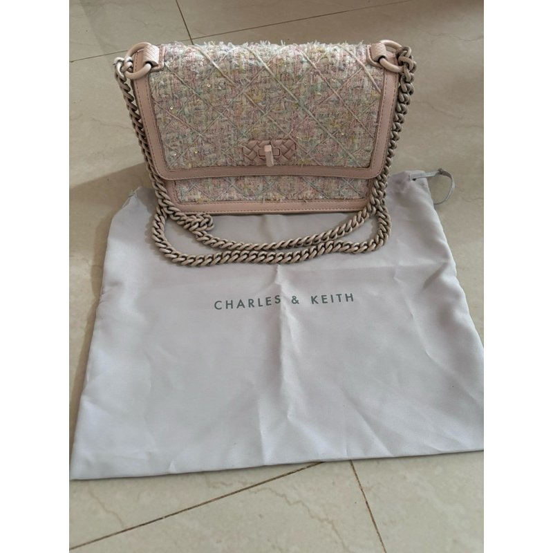 Preloved tas Charles & Keith