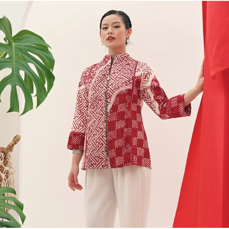 Nona Rara Batik Merah Putih S