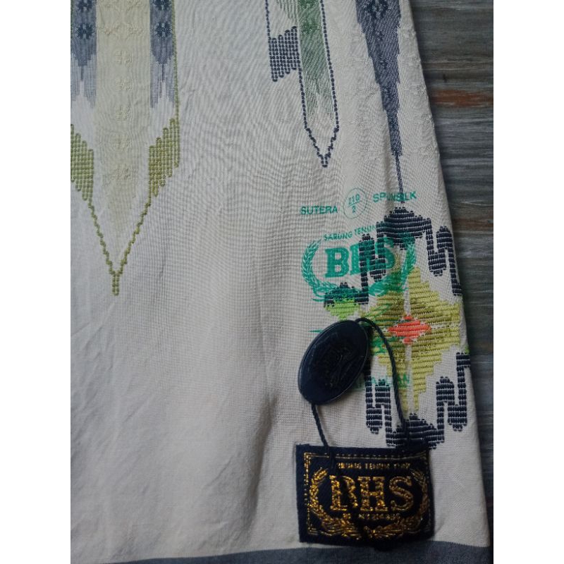 sarung bhs SGC full sutra spunsilk logo gold seken