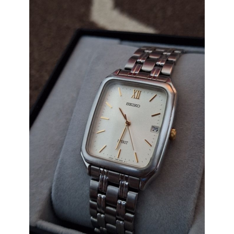 Seiko Spirit Tank Snowflake Romawi Dial