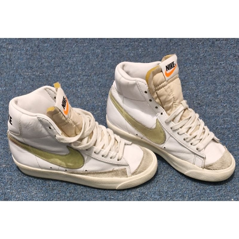 Sepatu sneaker second bekas preloved Branded blazer mid  77