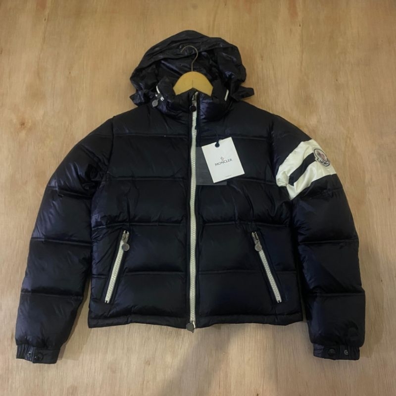 JACKET BULANG MONCLER / JACKET BULU ANGSA MONCLER / BULANG MONCLER / JACKET MONCLER / JACKET BULANG 