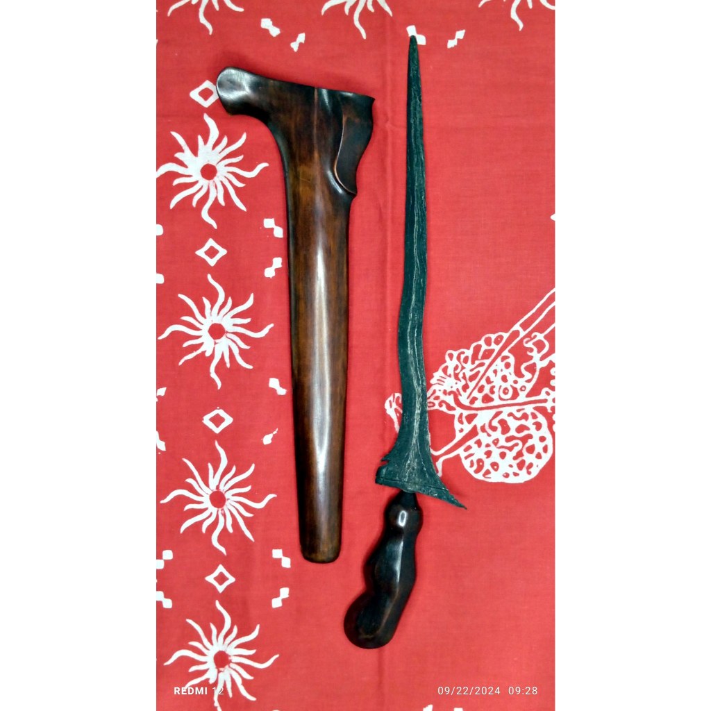 Keris Patrem Jangkung Slewah Sepuh