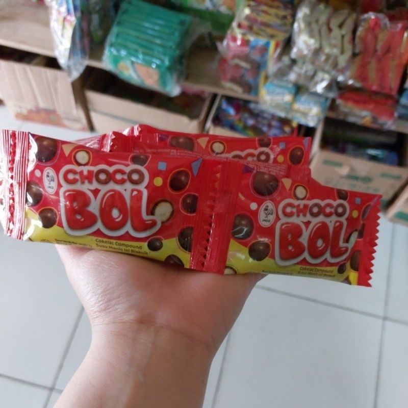 

Choco Bol 1 renceng isi 10 pcs