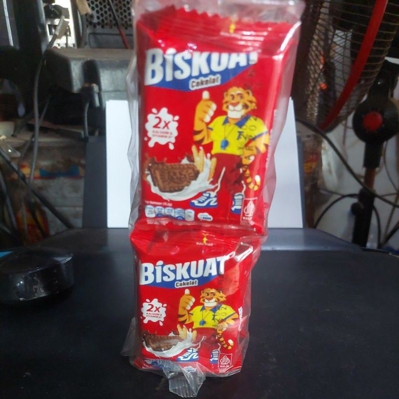 

BISKUAT COKELAT KEMASAN SACHET ISI 20 SACHET