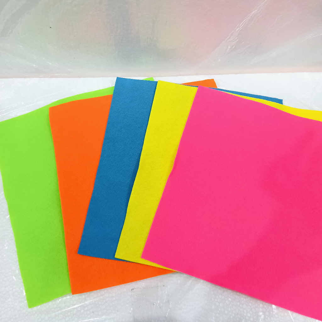 

KAIN FLANEL PREMIUM FORTE 25X25 5 WARNA MERAH MUDA KUNING BIRU ORANGE HIJAU