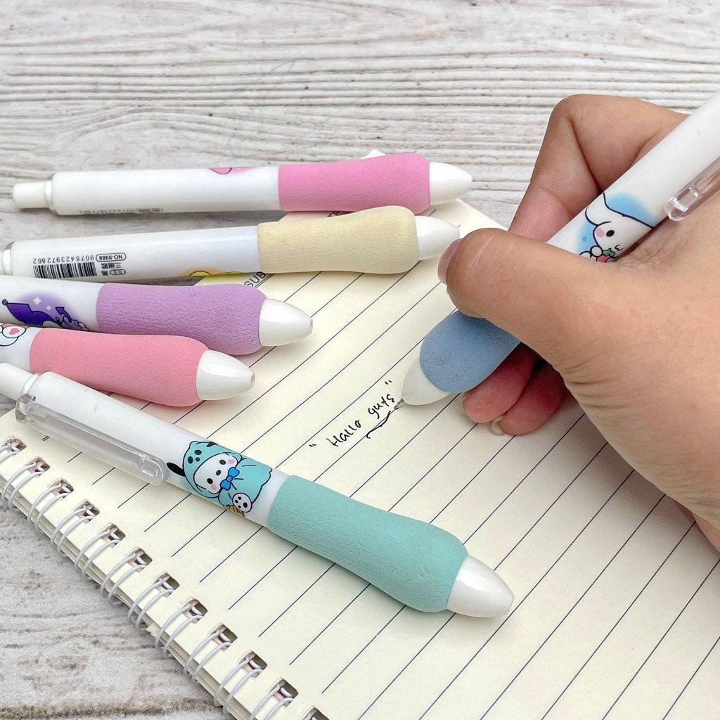 

Pena / Bolpoin / Pen / Pulpen Cetek Tinta Hitam Empuk Kartun Jepang Sanrio SanX Hello Kitty Kuromi Pompompurin Cinnamoroll My Melody Pochacco Ready Stock COD