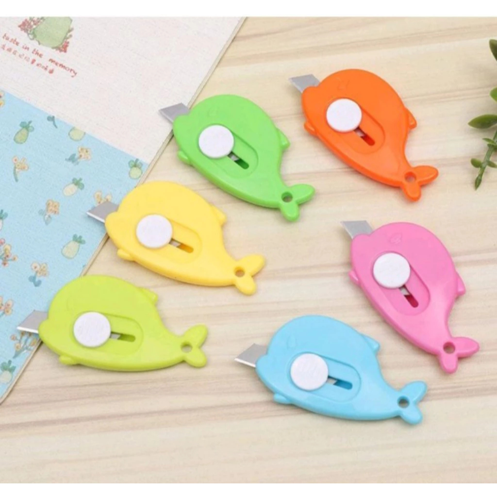 

Cutter Mini Bentuk Awan Lucu Pisau Kecil Pemotong Kertas Portable/RANDOM