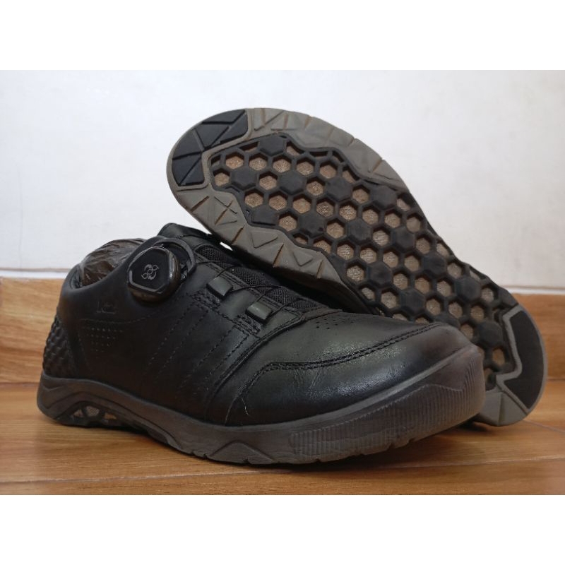 sepatu hiking/trekking K2 BOA system