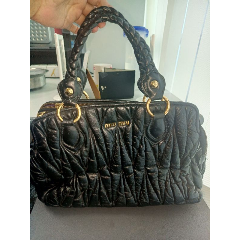 (Preloved Pedas) Miu** Miu** Black Quilt Tote Bag Leather